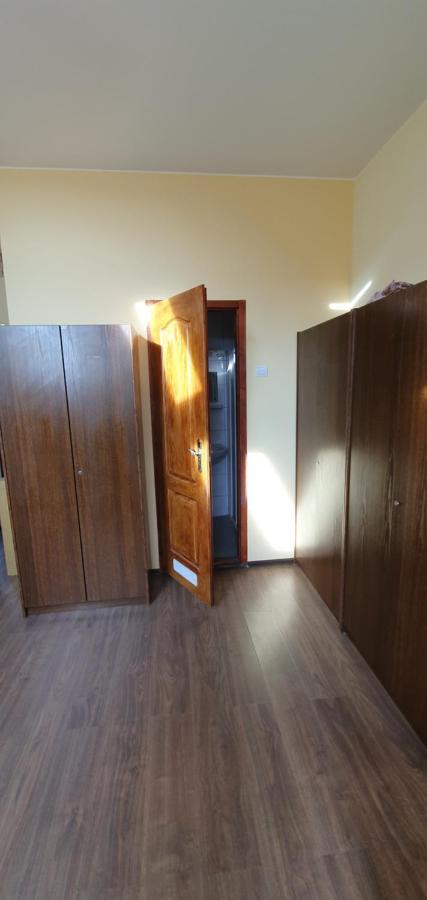 Romzsa Todor Kollegium Vandrarhem Szeged Exteriör bild